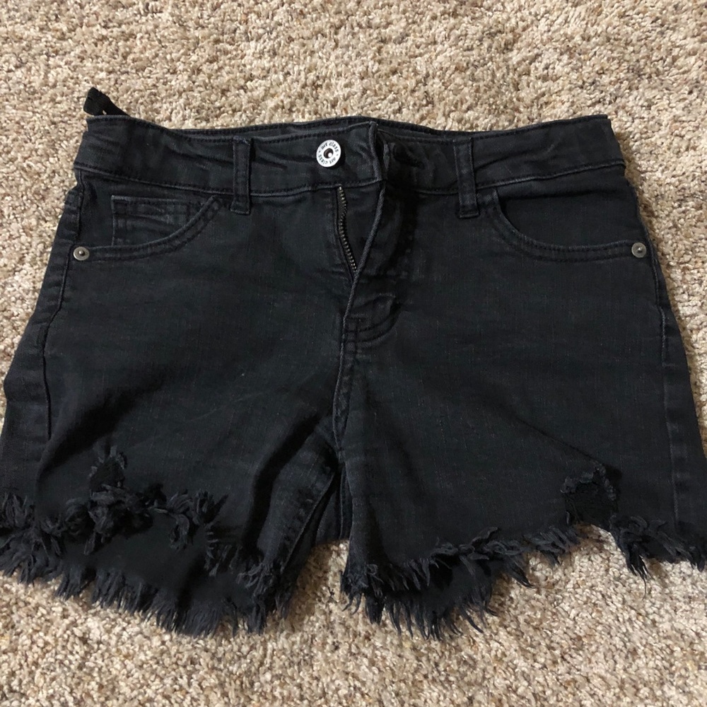 black jean shorts